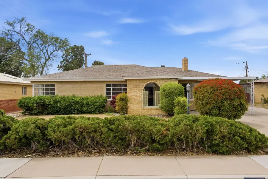 1933 Vermont Street Ne, Albuquerque, NM 87110 - #3