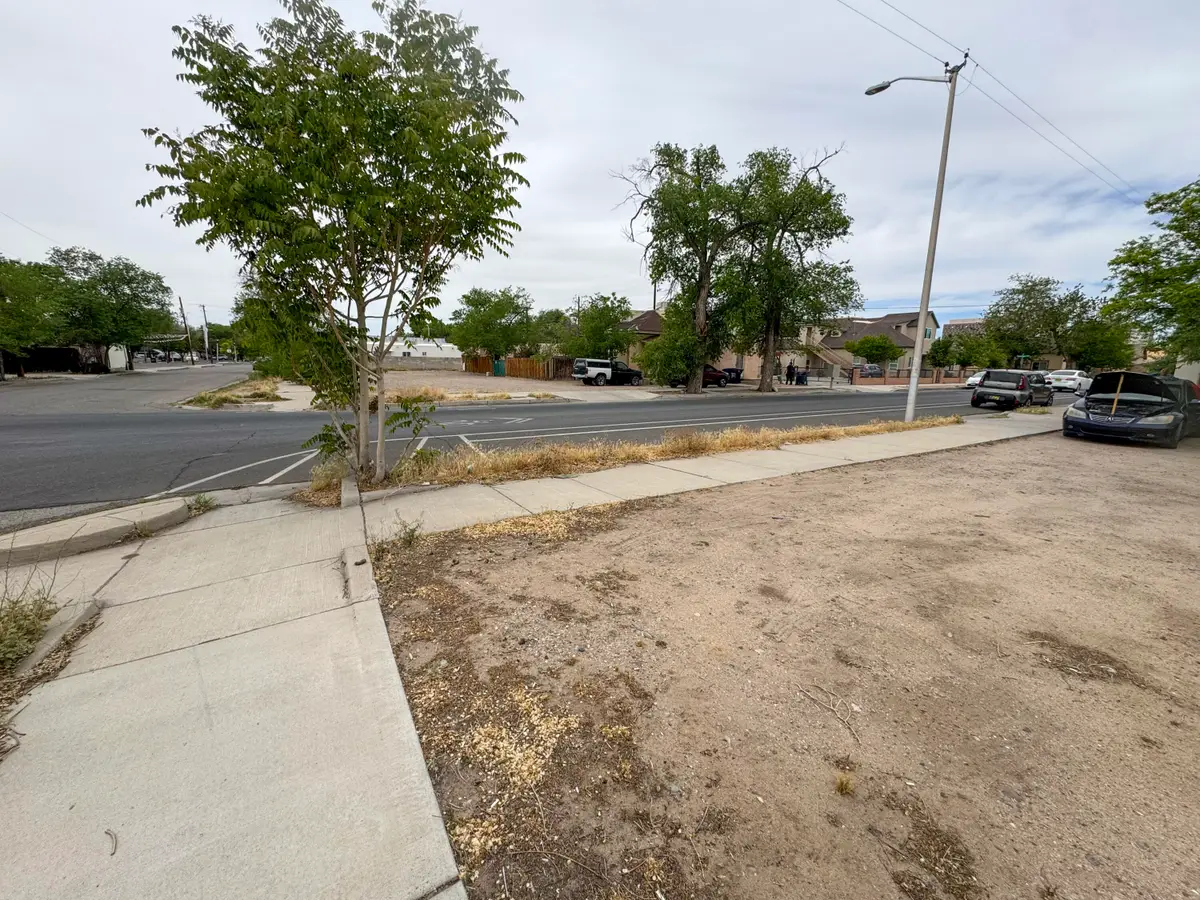 820 3rd Street Nw, Albuquerque, NM 87102 - #1