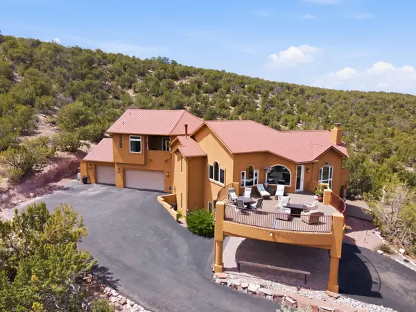 928 State Highway 165, Placitas, NM 87043