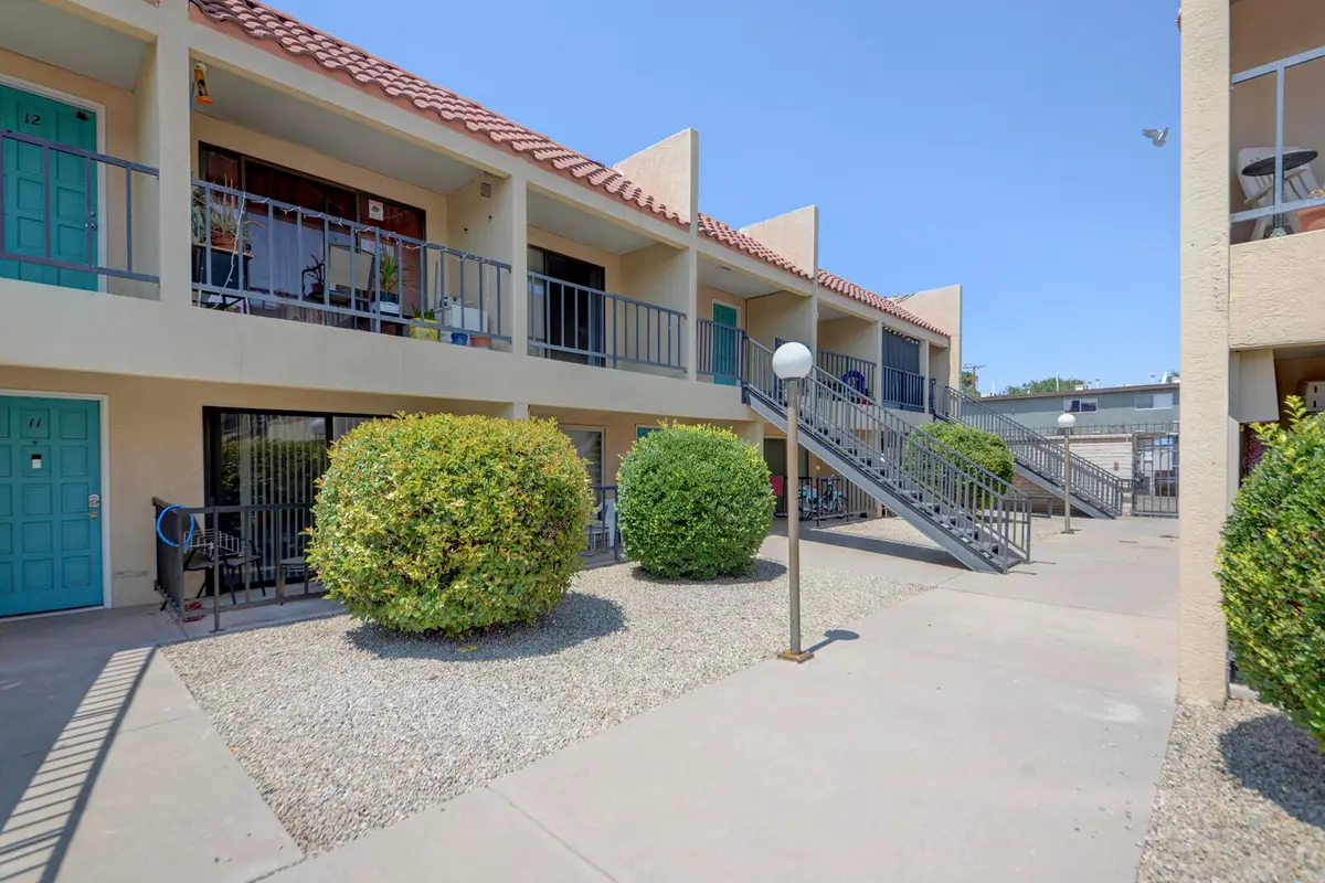 1025 Valencia Drive Se #APT 10, Albuquerque, NM 87108 - #1