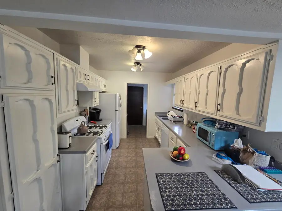 258 Camino De La Sierra, Santa Fe, NM 87501 - #2