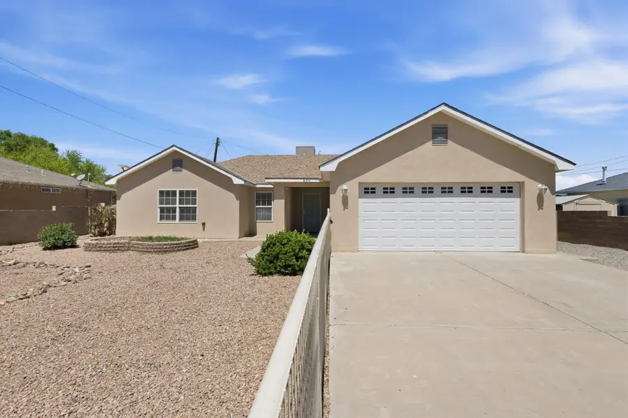 820 Theresa Drive, Belen, NM 87002 - #3