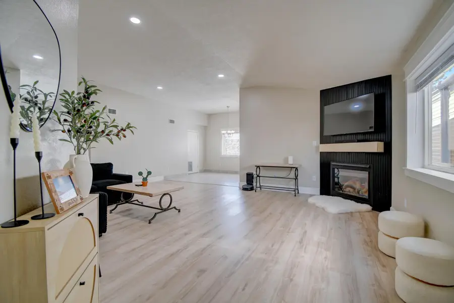 5832 Burgos Avenue Nw, Albuquerque, NM 87114 - #3