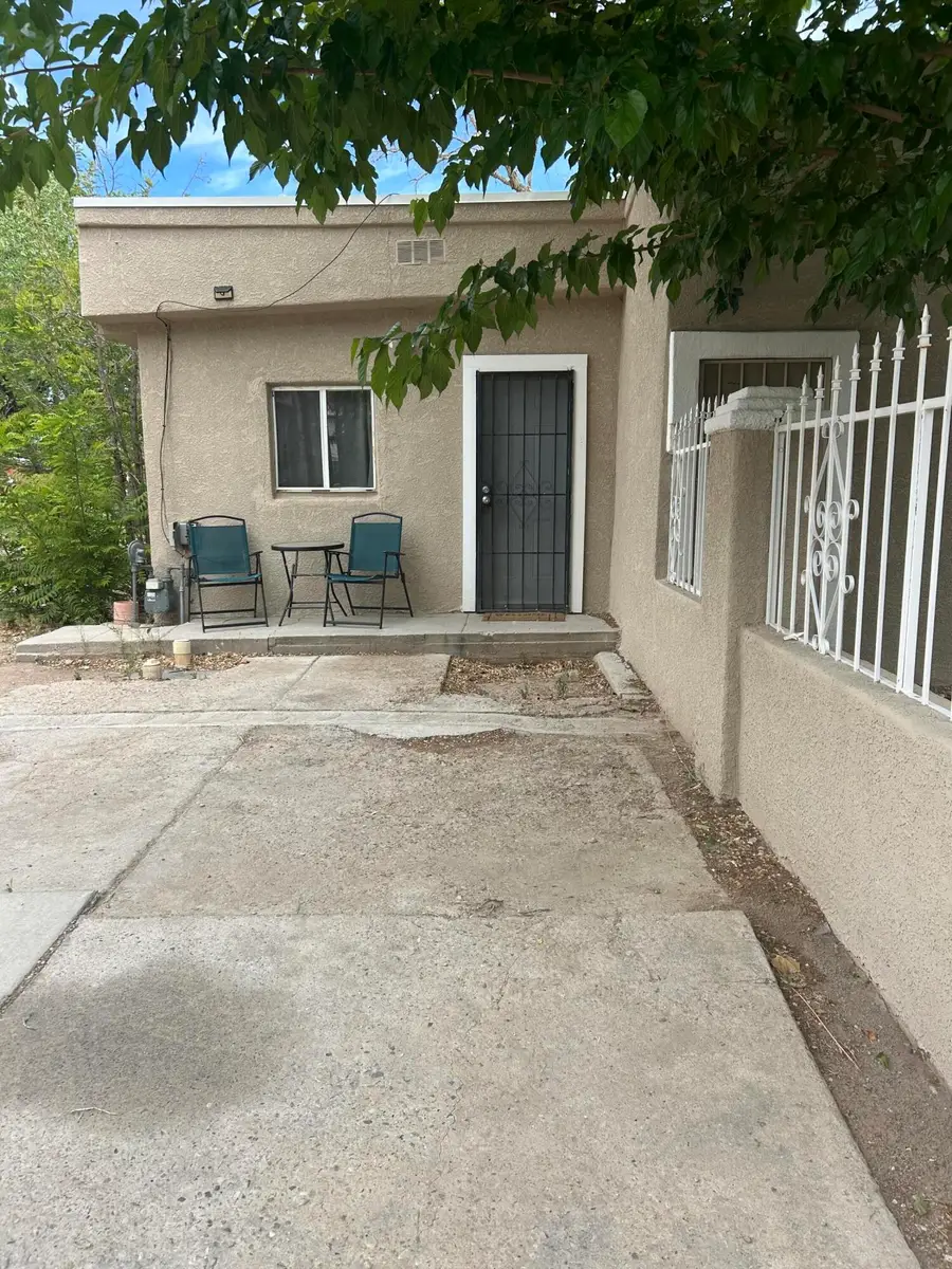 709 Cromwell Avenue Sw, Albuquerque, NM 87102 - #2