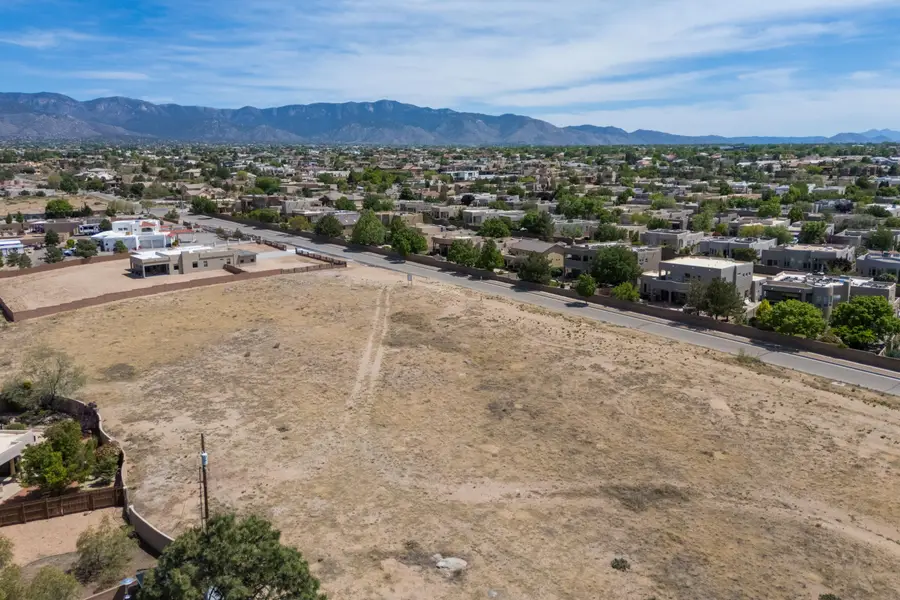 7301 Beverly Hills Avenue Ne, Albuquerque, NM 87122 - #3