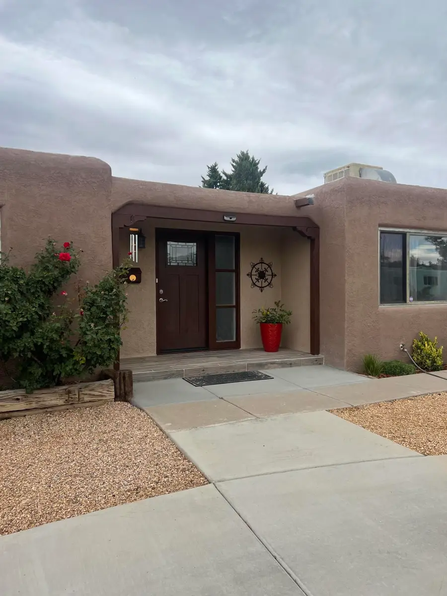 8817 Snowheights Boulevard Ne, Albuquerque, NM 87112 - #2