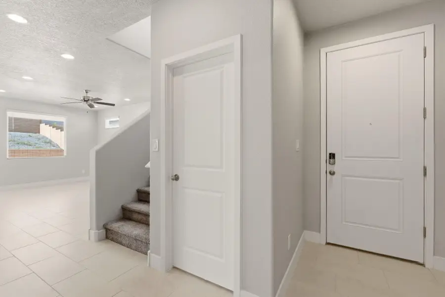 6717 Sydney Drive Ne, Rio Rancho, NM 87144 - #3
