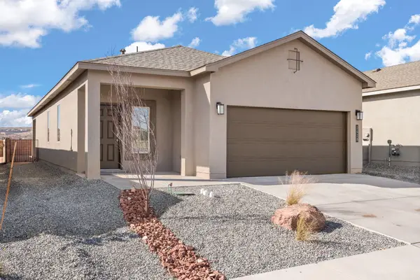 2481 Eglisfield Loop Ne, Rio Rancho, NM 87144