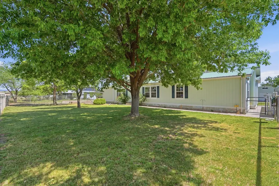 8 Phillips Drive, Los Lunas, NM 87031 - #2