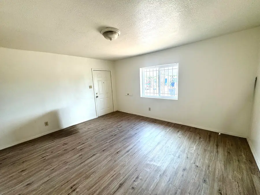 308 52nd Street Sw, Albuquerque, NM 87105 - #3