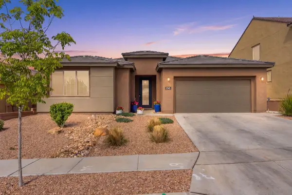 2745 Kings Canyon Loop Ne, Rio Rancho, NM 87144