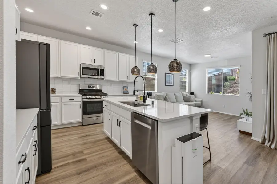 5417 Redtop Street Ne, Rio Rancho, NM 87144 - #3