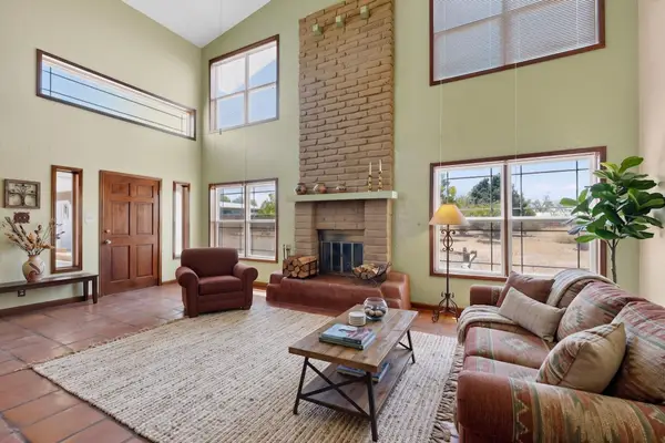 257 Sunnyslope Street Sw, Albuquerque, NM 87105