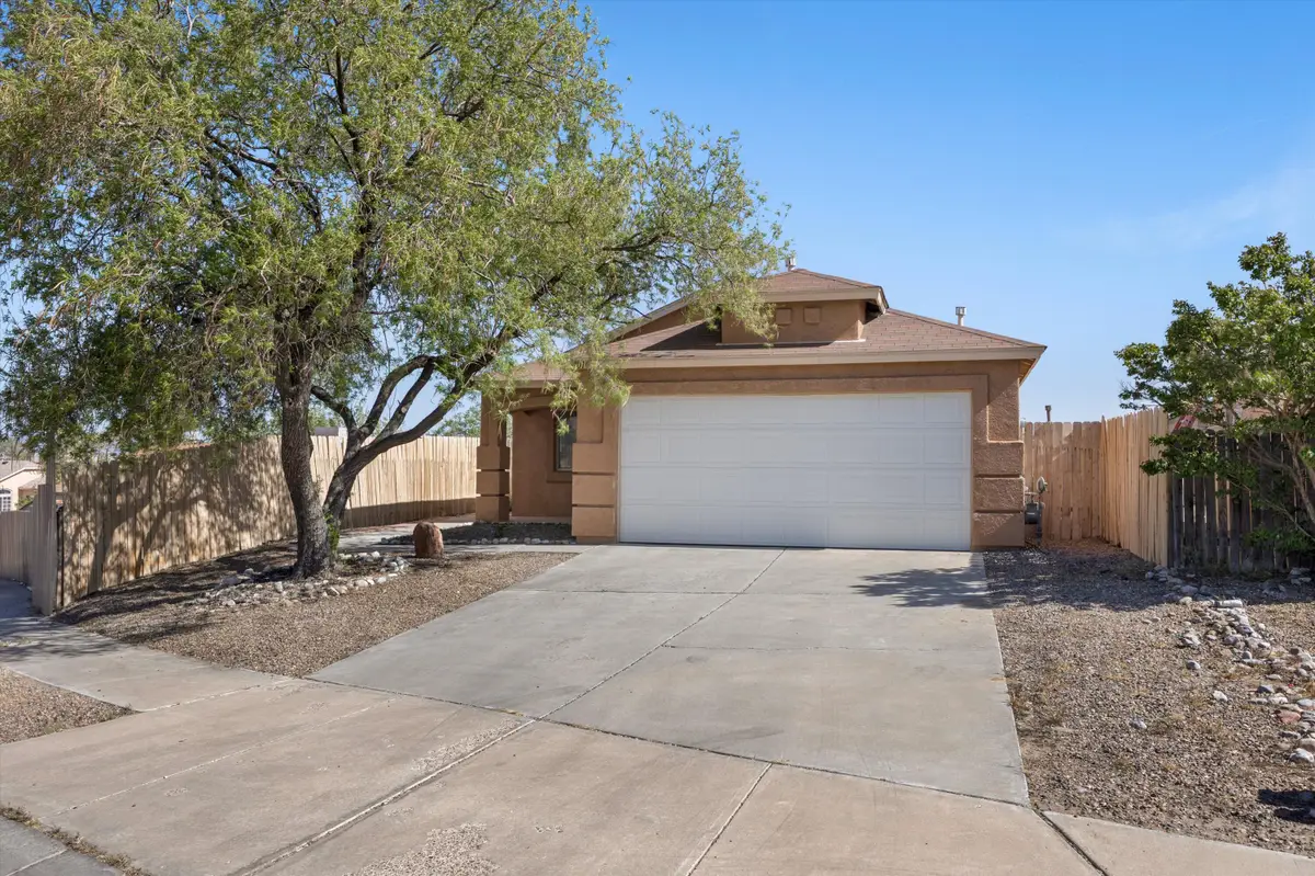 10104 Round Up Place Sw, Albuquerque, NM 87121 - #1