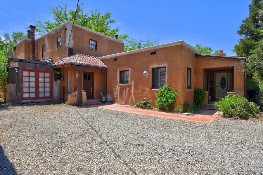 2440 Campbell Road Nw, Albuquerque, NM 87104 - #2