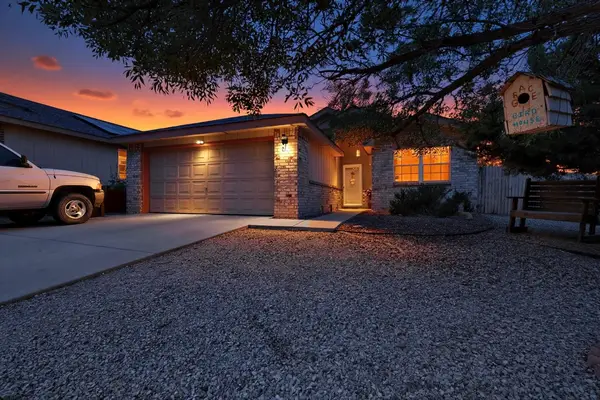 17 Milagro Court, Los Lunas, NM 87031