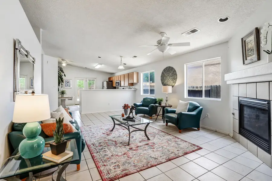 11209 Red Robin Road Sw, Albuquerque, NM 87121 - #2