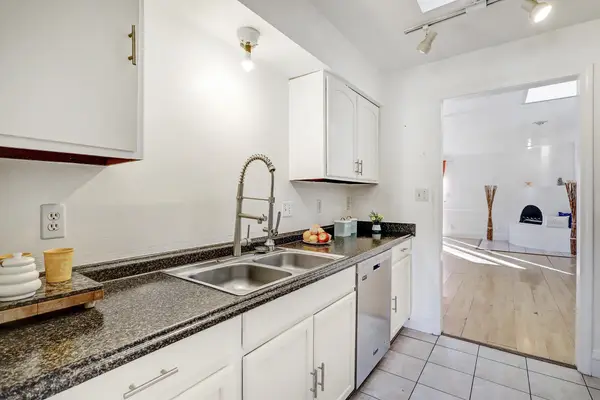 661 Stallion Road Se, Rio Rancho, NM 87124