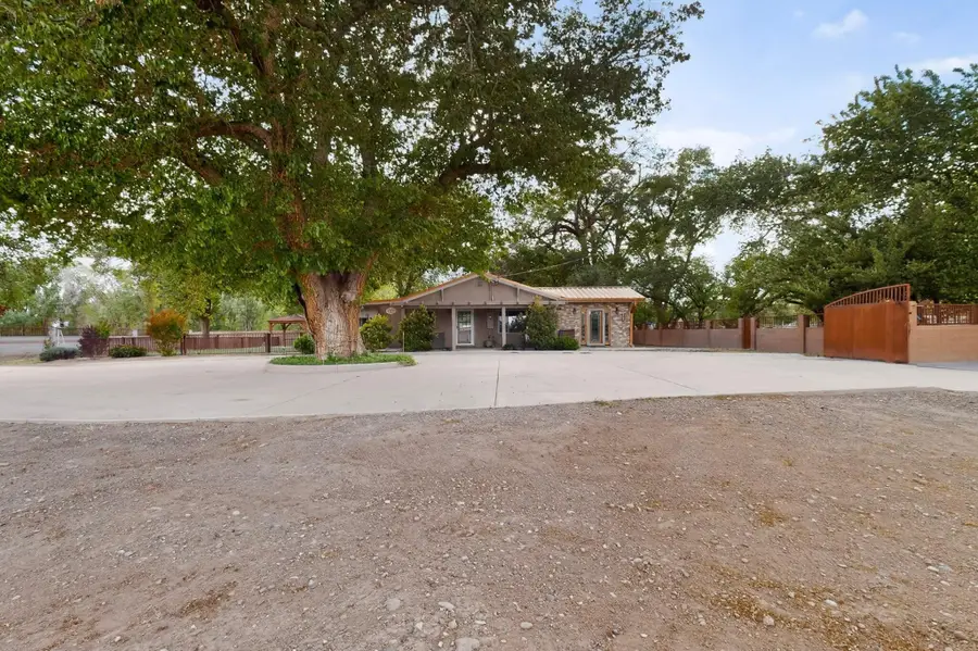 330 Clark Road Sw, Albuquerque, NM 87105 - #3