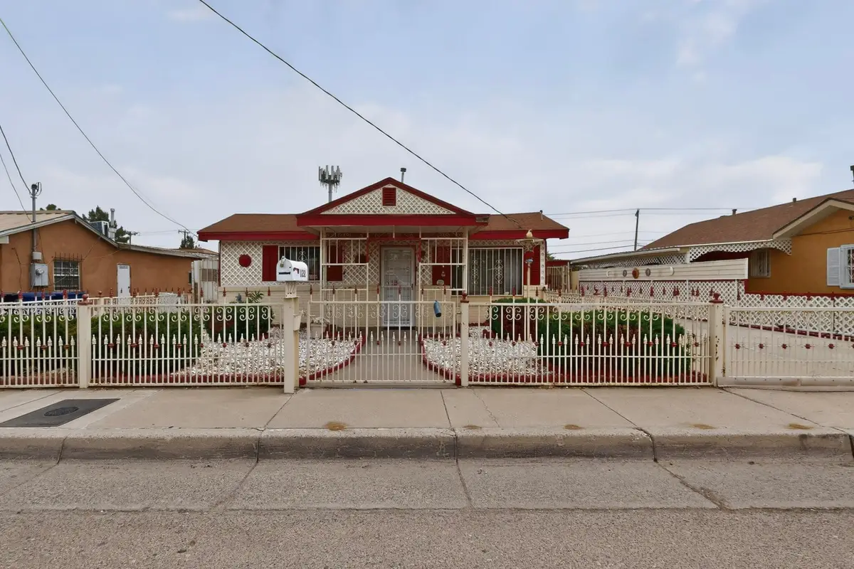 122 46th Street Sw, Albuquerque, NM 87105 - #1