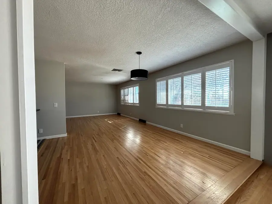 7001 Comanche Road Ne, Albuquerque, NM 87110 - #3