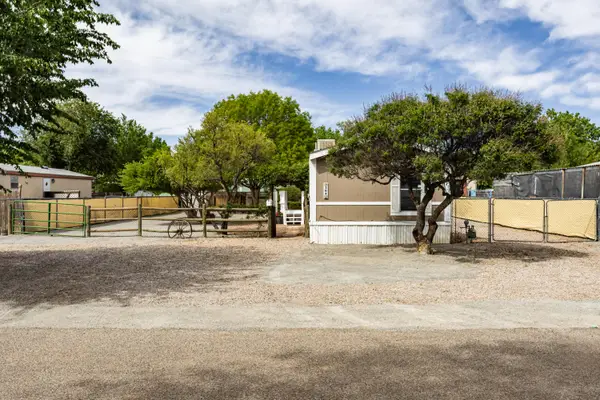 304 La Corrida, Bernalillo, NM 87004