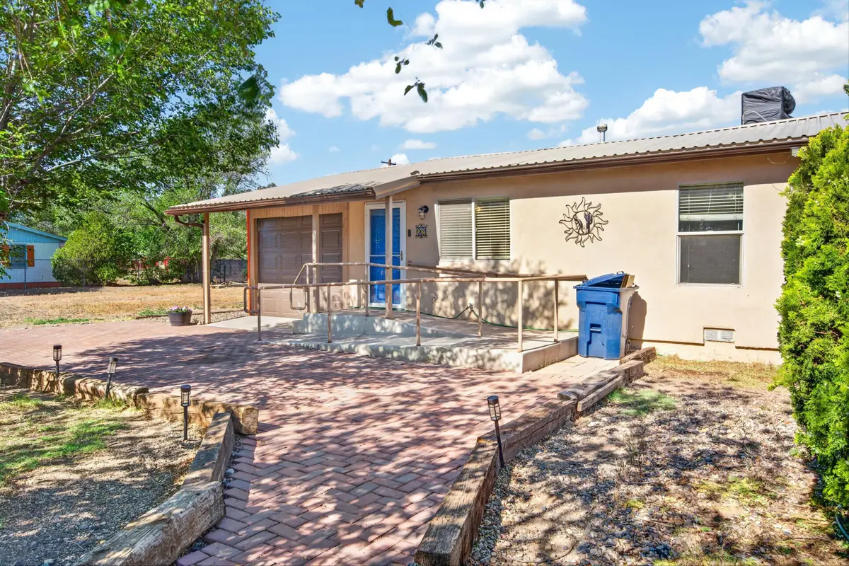 2 Blue Bonnet Drive, Los Lunas, NM 87031 - #1