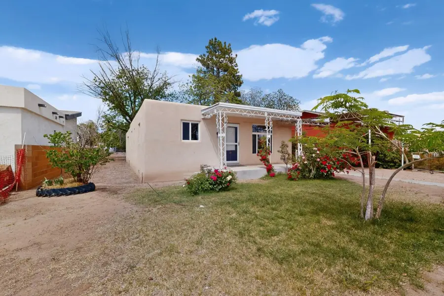 1319 Van Cleave Road Nw, Albuquerque, NM 87107 - #2
