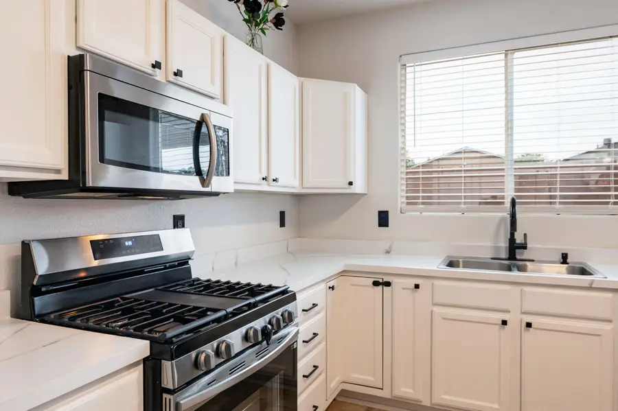 2419 Meadow Gate Trail Sw, Albuquerque, NM 87121 - #3