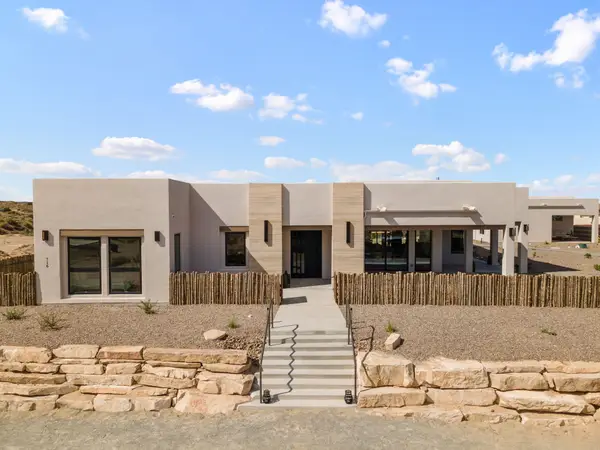 716 Colorado Mountain Road Ne, Albuquerque, NM 87124