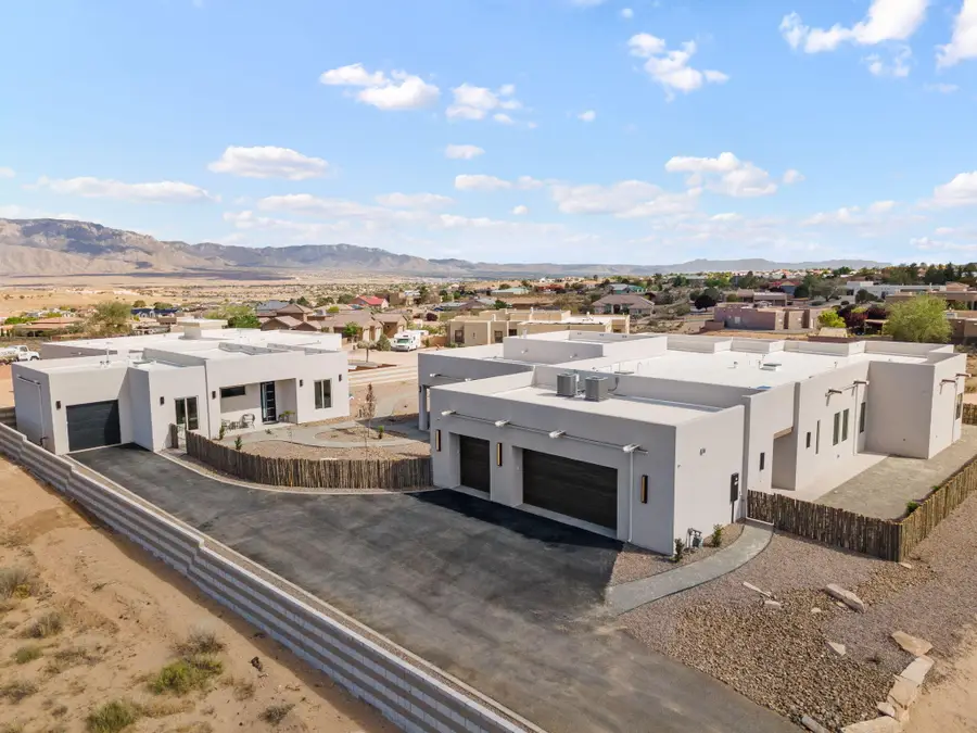 716 Colorado Mountain Road Ne, Albuquerque, NM 87124 - #3