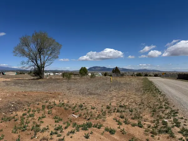 54 Range Road, Edgewood, NM 87015