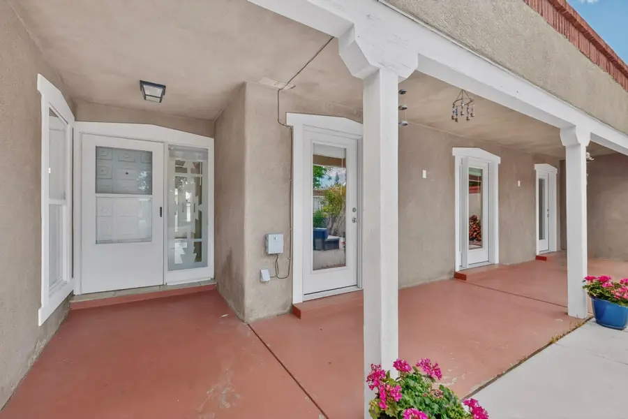 8213 Harwood Avenue Ne, Albuquerque, NM 87110 - #3