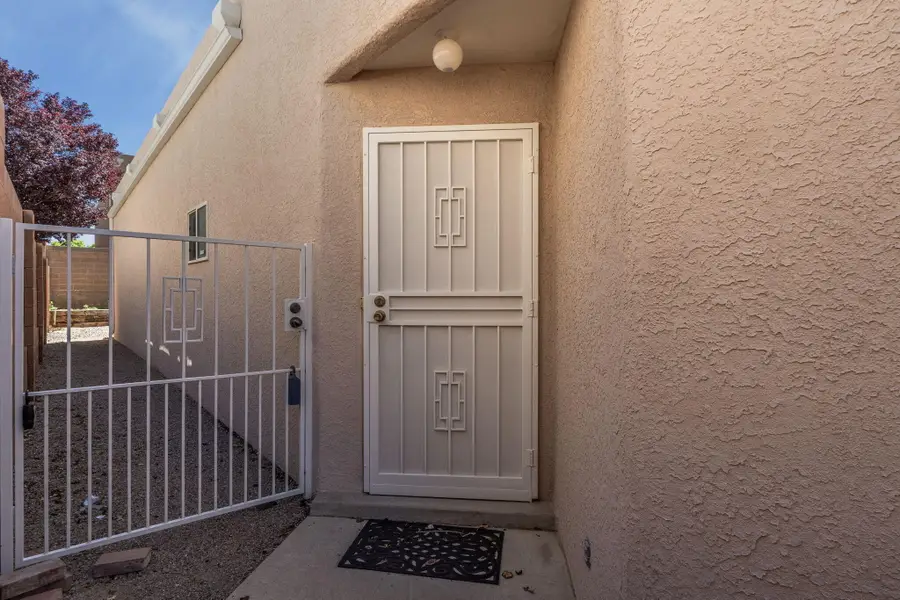9912 Irbid Road Ne, Albuquerque, NM 87122 - #3