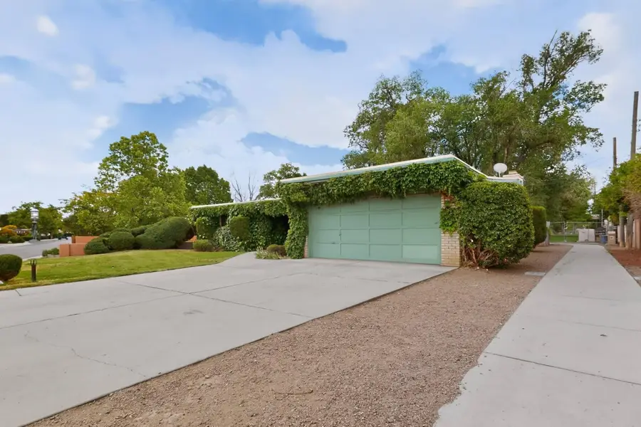 3712 Mackland Avenue Ne, Albuquerque, NM 87110 - #2
