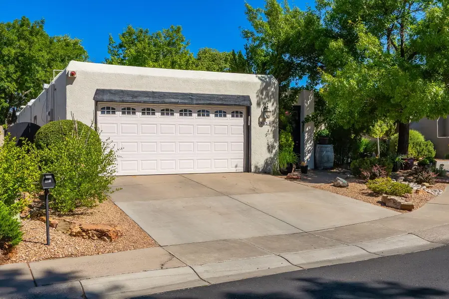 9651 Village Green Drive Ne, Albuquerque, NM 87111 - #2