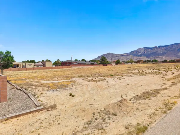 7221 Beverly Hills Avenue Ne, Albuquerque, NM 87113