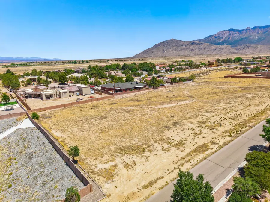 7221 Beverly Hills Avenue Ne, Albuquerque, NM 87113 - #2