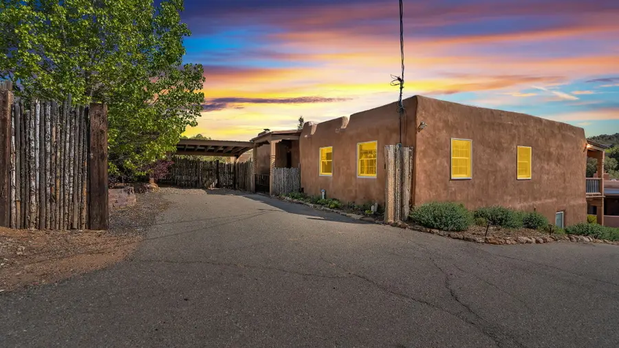 424 Apodaca Hill Street, Santa Fe, NM 87501 - #2