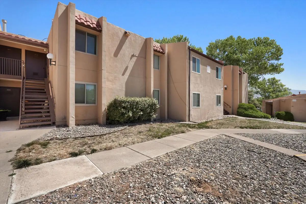 937 Country Club Drive Se #APT F, Rio Rancho, NM 87124 - #1