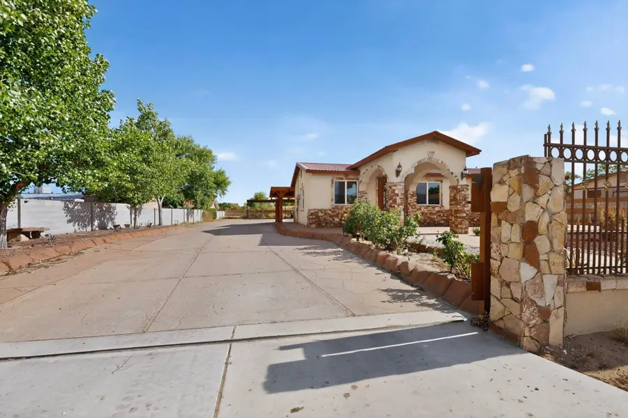 4008 Flora Vista Avenue Sw, Albuquerque, NM 87121 - #3