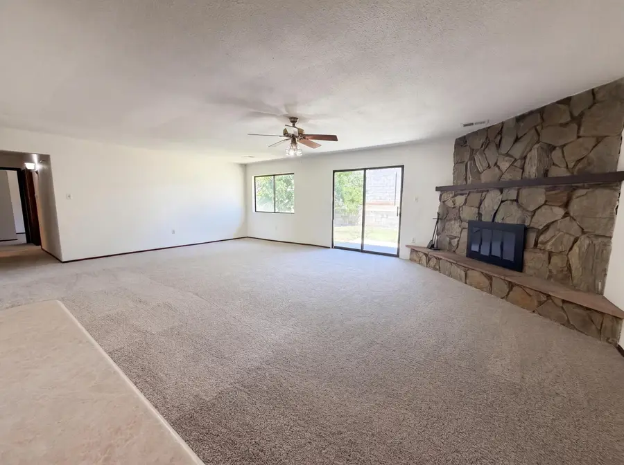 816 Omaha Street Ne, Albuquerque, NM 87123 - #3