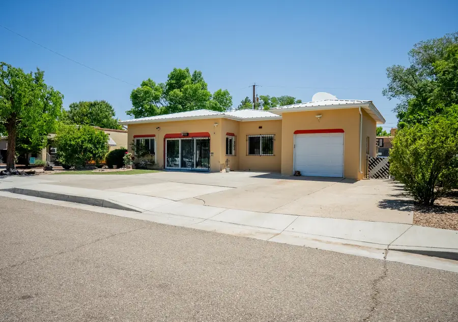 4220 Courtney Avenue Ne, Albuquerque, NM 87108 - #2