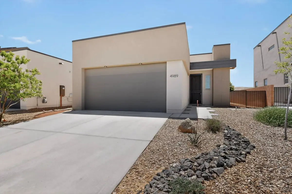 4989 Findley Street Sw, Los Lunas, NM 87031 - #1