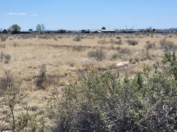 6 Sierra Vista Road, McIntosh, NM 87032