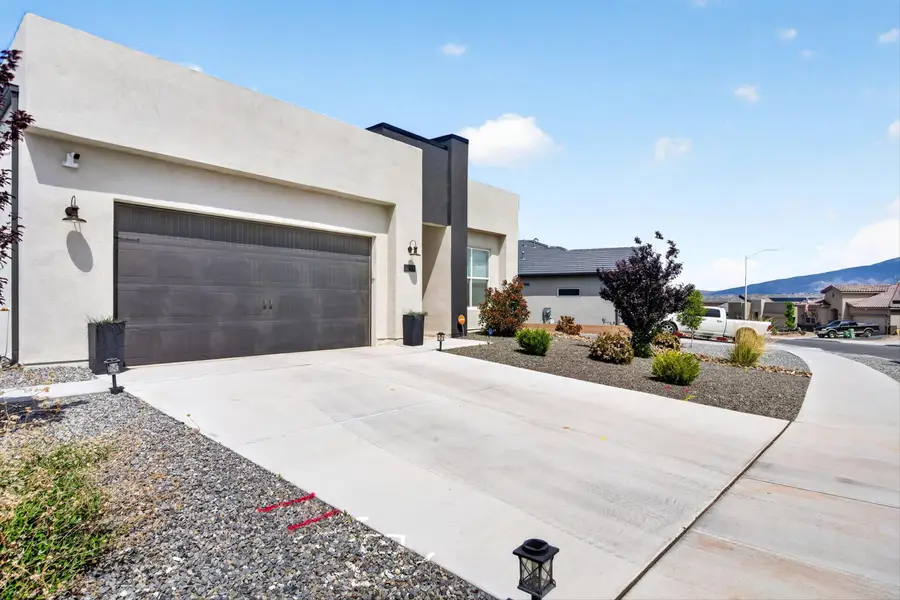 5213 Bullseye Road Ne, Rio Rancho, NM 87144 - #3