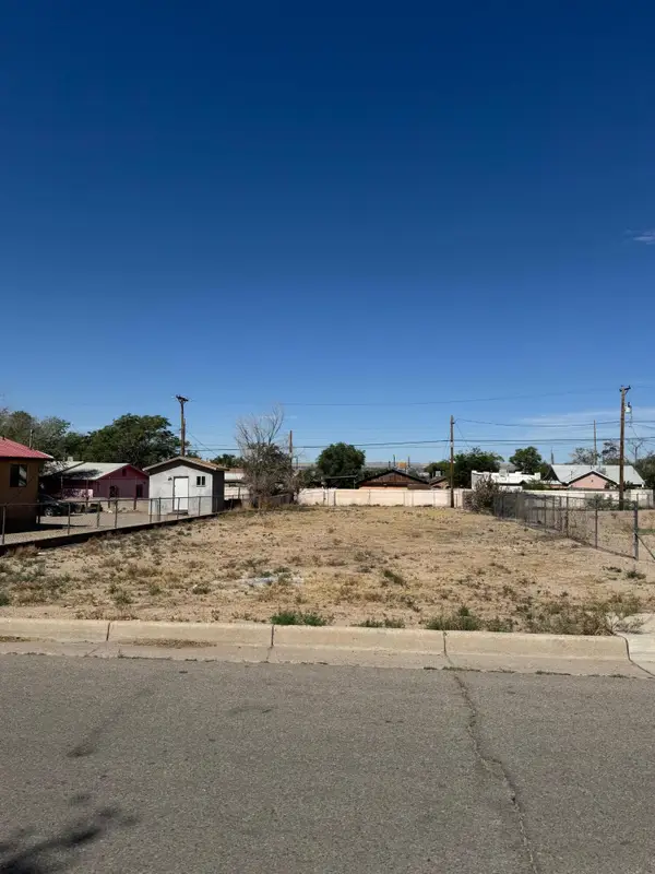 1807 E Walter Street Se, Albuquerque, NM 87102