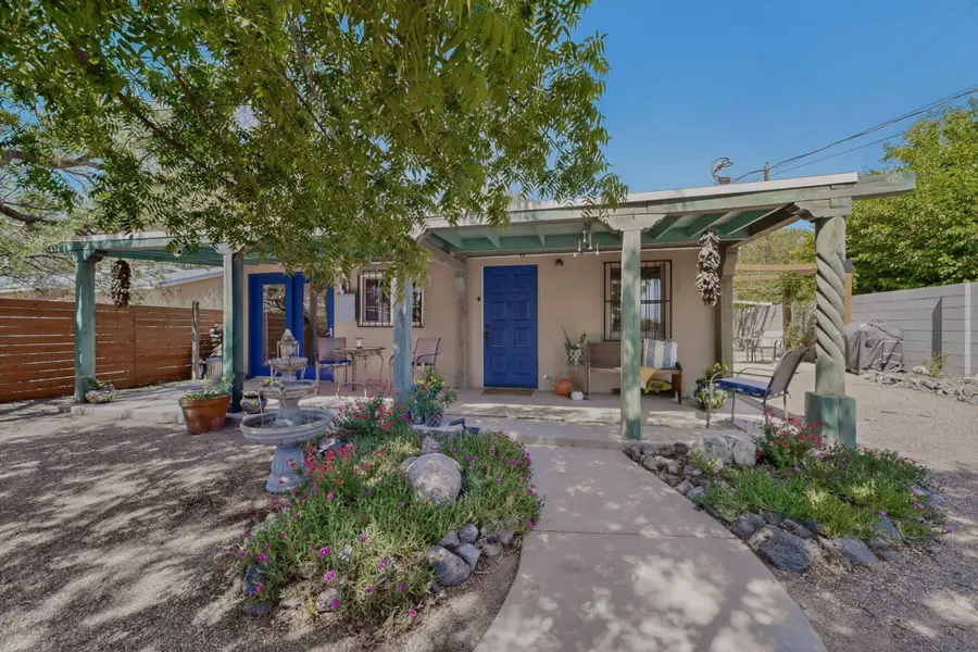 2816 Camilo Lane Nw, Albuquerque, NM 87104 - #2