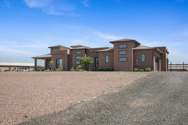 10 E Serena Lane, Santa Fe, NM 87508