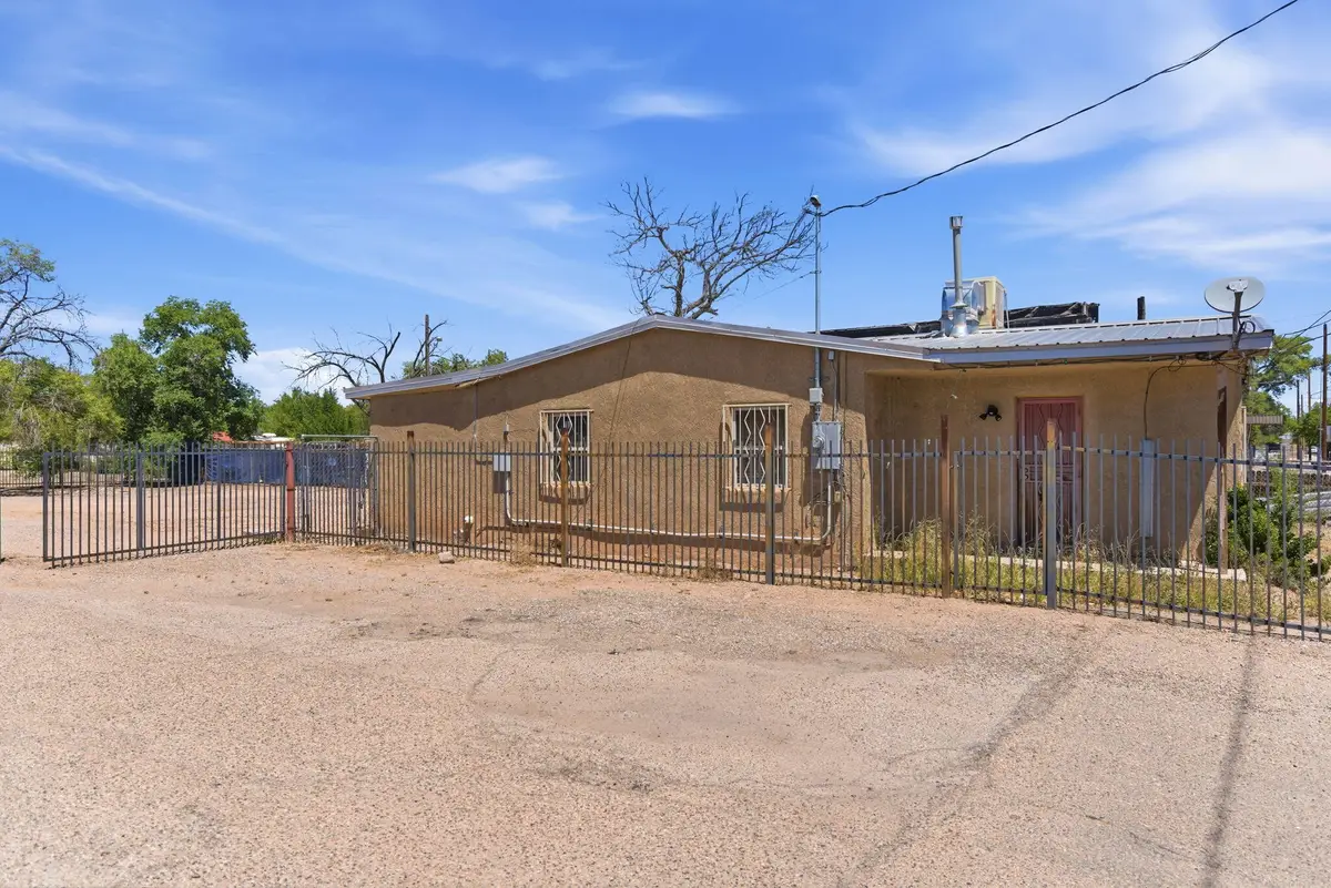 721 Isleta Boulevard Sw, Albuquerque, NM 87105 - #1